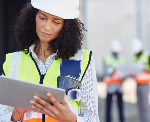 Site Management woman working on site in Chattanooga TN